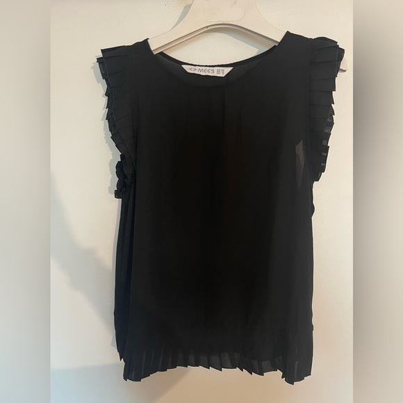 Black pleated top - Picture 3 of 7